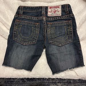 TRUE RELIGION SHORTS (size 26 fits like a 25) World Tour edition